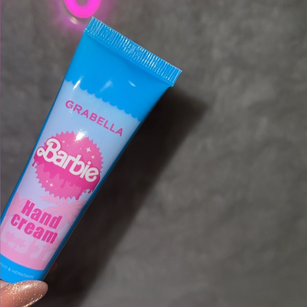 Barbie Pink makeup set - Picture 6 of 6